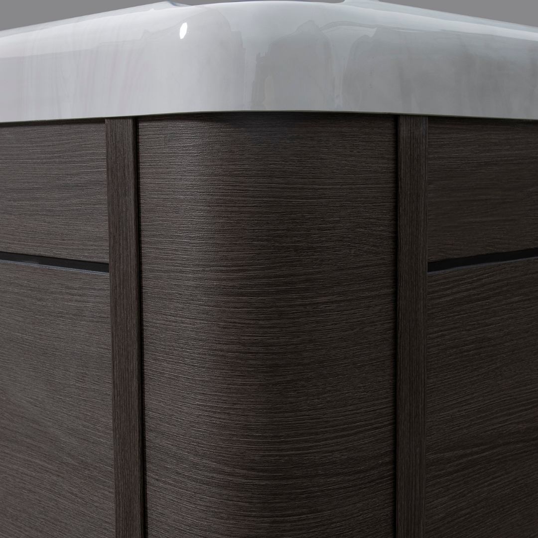H157L – Harmonic Hot Tubs